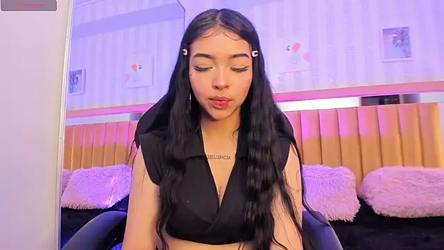 pettit courtny online show from 10/02/25, 08:38