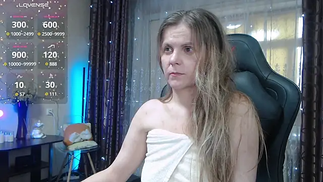 Snapshot of JessieOMays chatting on 03/18/25, 03:53 JessieOMays online show from 03/18/25, 03:53