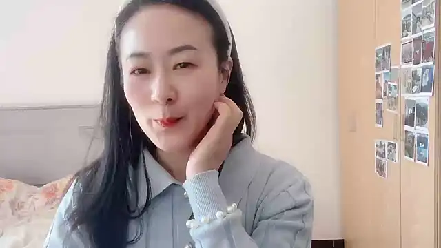 Snapshot of fanfan-FF chatting on 01/10/25, 05:15 fanfan-FF online show from 01/10/25, 05:15