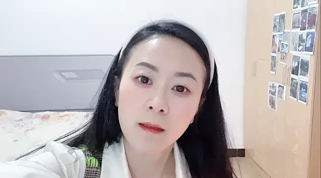 Snapshot of fanfan-FF chatting on 02/04/25, 12:22 fanfan-FF online show from 02/04/25, 12:22