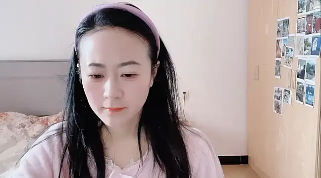 Snapshot of fanfan-FF chatting on 02/09/25, 02:06 fanfan-FF online show from 02/09/25, 02:06