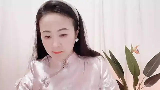 Snapshot of fanfan-FF chatting on 02/24/25, 12:26 fanfan-FF online show from 02/24/25, 12:26