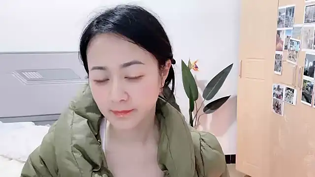 Snapshot of fanfan-FF chatting on 03/15/25, 02:34 fanfan-FF online show from 03/15/25, 02:34