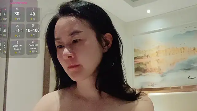 Snapshot of fanfan-FF chatting on 10/22/25, 12:05 fanfan-FF online show from 10/22/25, 12:05