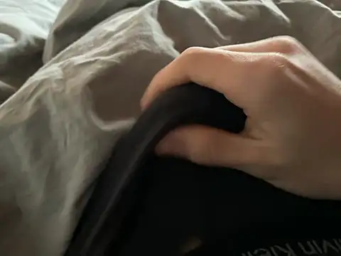 Snapshot of Jan_berger chatting on 02/16/25, 08:32 Jan berger online show from 02/16/25, 08:32