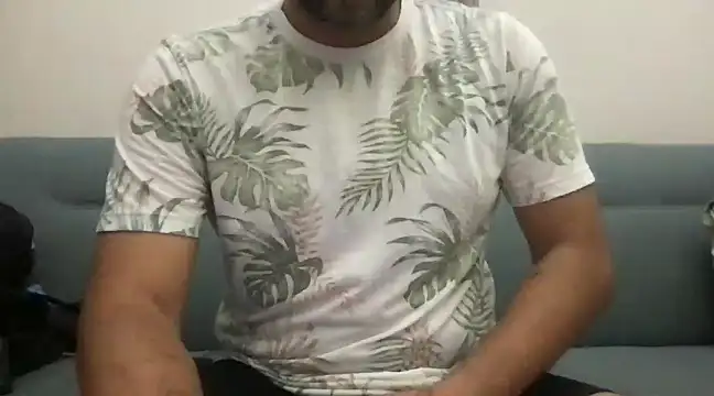 Snapshot of pe_netrad0r chatting on 01/04/25, 07:45 pe netrad0r online show from 01/04/25, 07:45