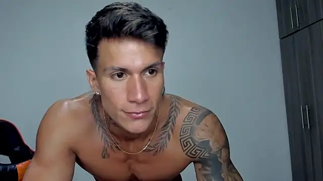 Snapshot of pettergrey1 chatting on 02/02/26, 11:36 pettergrey1 online show from 02/02/26, 11:36