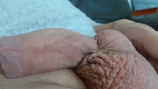 Snapshot of Heracles00 chatting on 09/16/25, 01:01 Heracles00 online show from 09/16/25, 01:01