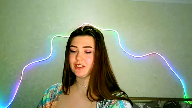 Snapshot of SeductiveTati chatting on 12/20/25, 03:46 SeductiveTati online show from 12/20/25, 03:46