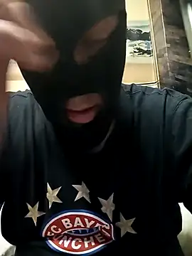 johngreece1 online show from 02/03/25, 07:40