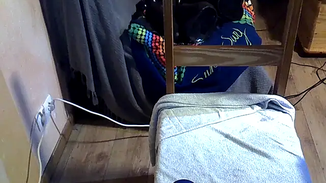 dadafla34 online show from 01/28/25, 07:21