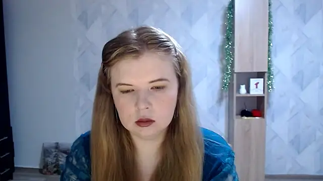 Snapshot of Melina_Hot9 chatting on 12/15/25, 05:34 Melina Hot9 online show from 12/15/25, 05:34