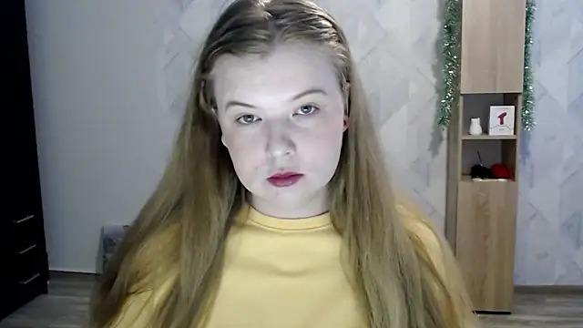 Snapshot of Melina_Hot9 chatting on 12/16/25, 05:23 Melina Hot9 online show from 12/16/25, 05:23