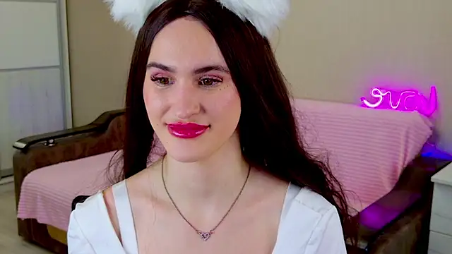 Snapshot of FridaCure chatting on 01/14/25, 08:20 FridaCure online show from 01/14/25, 08:20