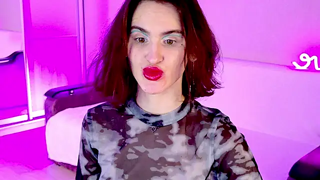 Snapshot of FridaCure chatting on 01/25/25, 11:11 FridaCure online show from 01/25/25, 11:11