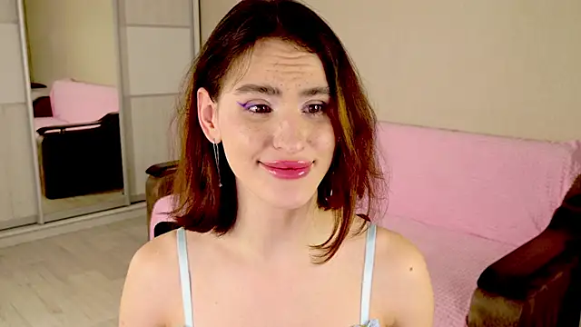 Snapshot of FridaCure chatting on 02/01/25, 08:16 FridaCure online show from 02/01/25, 08:16