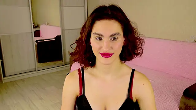 Snapshot of FridaCure chatting on 02/02/25, 07:25 FridaCure online show from 02/02/25, 07:25