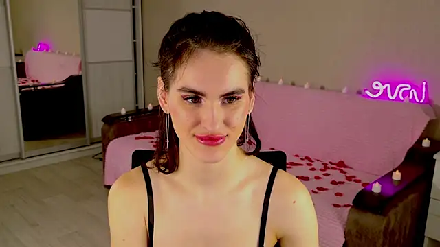 Snapshot of FridaCure chatting on 03/01/25, 10:10 FridaCure online show from 03/01/25, 10:10