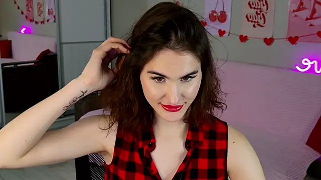 Snapshot of FridaCure chatting on 03/19/25, 10:31 FridaCure online show from 03/19/25, 10:31