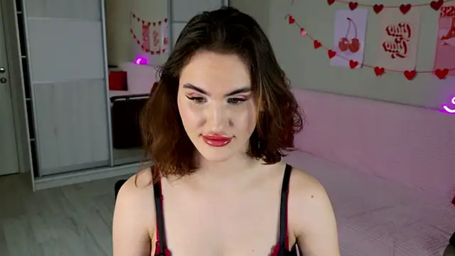 Snapshot of FridaCure chatting on 03/20/25, 07:25 FridaCure online show from 03/20/25, 07:25