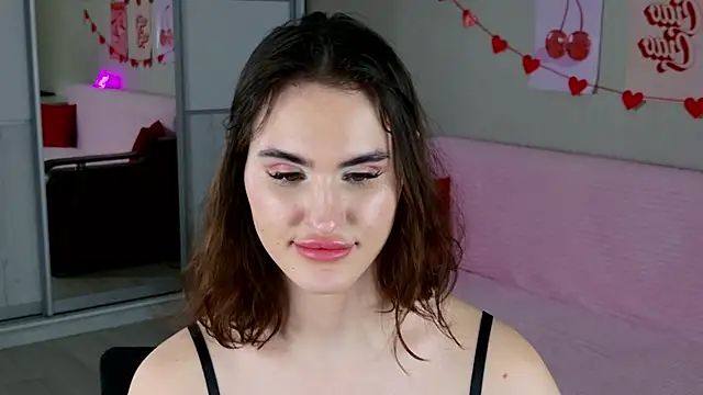 Snapshot of FridaCure chatting on 03/21/25, 01:56 FridaCure online show from 03/21/25, 01:56