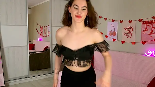 Snapshot of FridaCure chatting on 03/21/25, 10:28 FridaCure online show from 03/21/25, 10:28