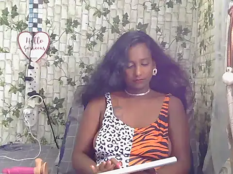 indiantina01 online show from 02/13/25, 01:15