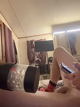 Snapshot of dcockell chatting on 11/02/25, 05:54 dcockell online show from 11/02/25, 05:54