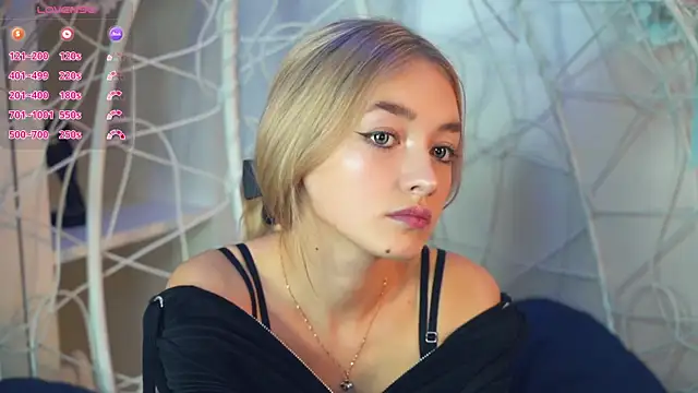 Snapshot of FlairCunard chatting on 12/10/24, 05:55 FlairCunard online show from 12/10/24, 05:55