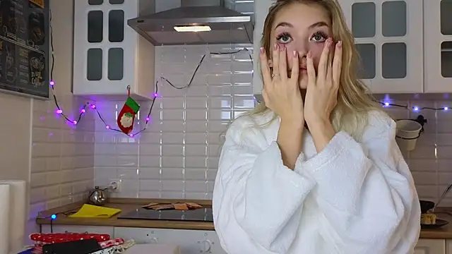 Snapshot of FlairCunard chatting on 12/31/24, 01:52 FlairCunard online show from 12/31/24, 01:52