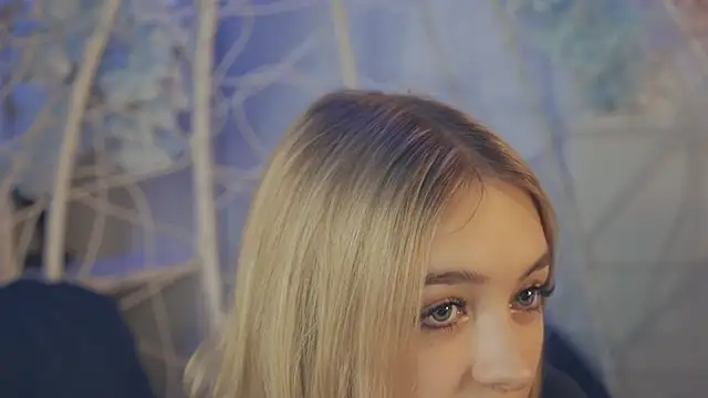 Snapshot of FlairCunard chatting on 01/01/25, 08:47 FlairCunard online show from 01/01/25, 08:47