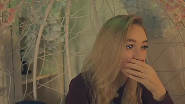 Snapshot of FlairCunard chatting on 01/07/25, 02:41 FlairCunard online show from 01/07/25, 02:41