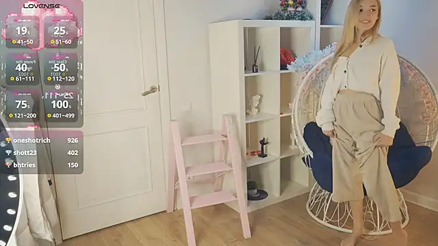 Snapshot of FlairCunard chatting on 01/15/25, 08:58 FlairCunard online show from 01/15/25, 08:58