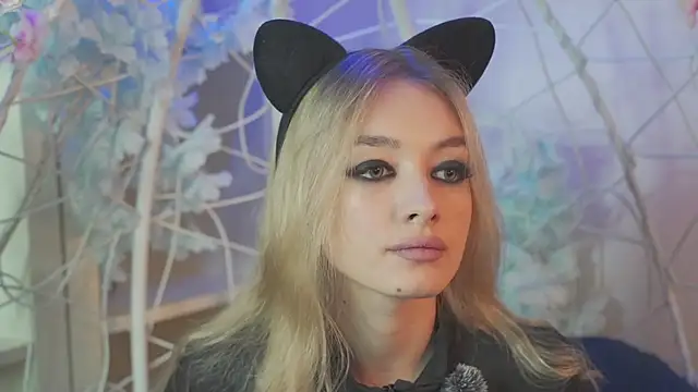 Snapshot of FlairCunard chatting on 02/07/25, 04:56 FlairCunard online show from 02/07/25, 04:56