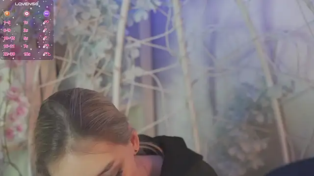 Snapshot of FlairCunard chatting on 02/13/25, 10:00 FlairCunard online show from 02/13/25, 10:00