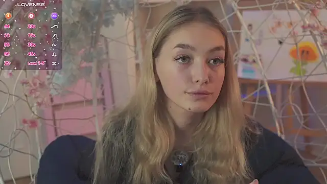 Snapshot of FlairCunard chatting on 02/18/25, 09:42 FlairCunard online show from 02/18/25, 09:42