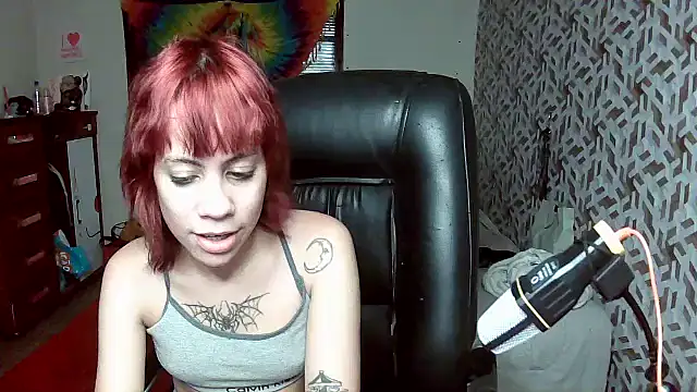 Snapshot of Liv_Alt chatting on 02/17/26, 09:43 Liv Alt online show from 02/17/26, 09:43