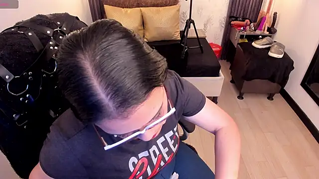 Snapshot of brigittemiller chatting on 02/26/25, 04:14 brigittemiller online show from 02/26/25, 04:14