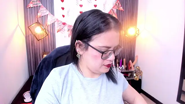 Snapshot of brigittemiller chatting on 09/29/25, 03:50 brigittemiller online show from 09/29/25, 03:50