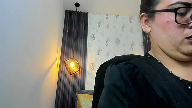 Snapshot of brigittemiller chatting on 10/04/25, 03:43 brigittemiller online show from 10/04/25, 03:43