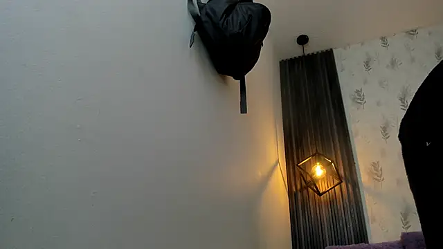 Snapshot of brigittemiller chatting on 10/18/25, 04:08 brigittemiller online show from 10/18/25, 04:08