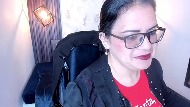 Snapshot of brigittemiller chatting on 10/25/25, 04:02 brigittemiller online show from 10/25/25, 04:02