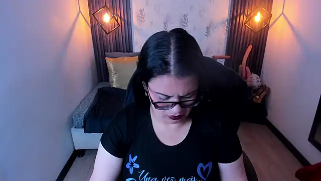 Snapshot of brigittemiller chatting on 10/27/25, 04:00 brigittemiller online show from 10/27/25, 04:00