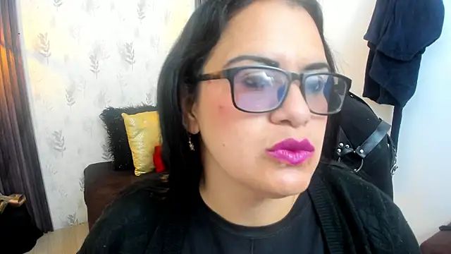 Snapshot of brigittemiller chatting on 11/16/25, 04:34 brigittemiller online show from 11/16/25, 04:34