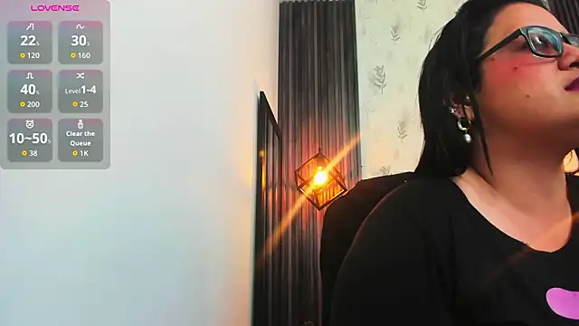 Snapshot of brigittemiller chatting on 11/30/25, 04:33 brigittemiller online show from 11/30/25, 04:33