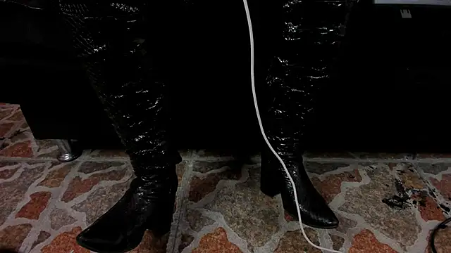 lilith-deveraux online show from 03/04/25, 09:22