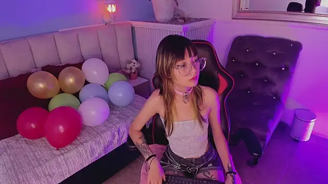 dayanne07 online show from 12/13/24, 02:27