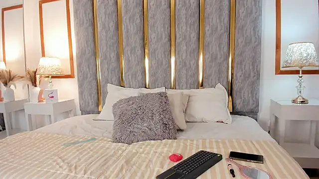 dayanne07 online show from 10/08/25, 07:33