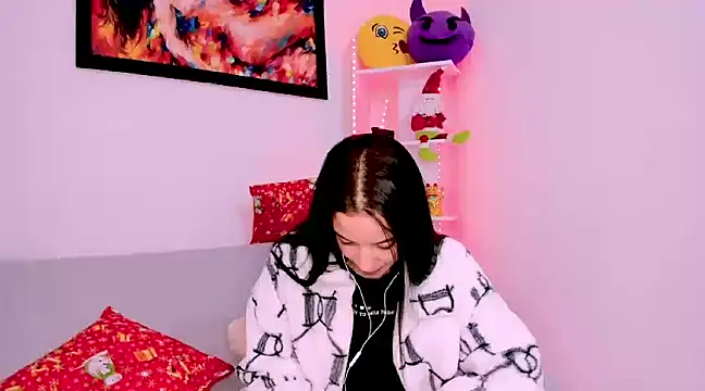 Snapshot of Manuelaa_mejiia chatting on 12/14/24, 11:01 Manuelaa mejiia online show from 12/14/24, 11:01