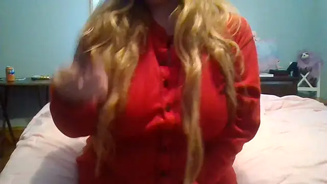 Snapshot of messyclumsyprincess chatting on 02/12/25, 04:11 messyclumsyprincess online show from 02/12/25, 04:11